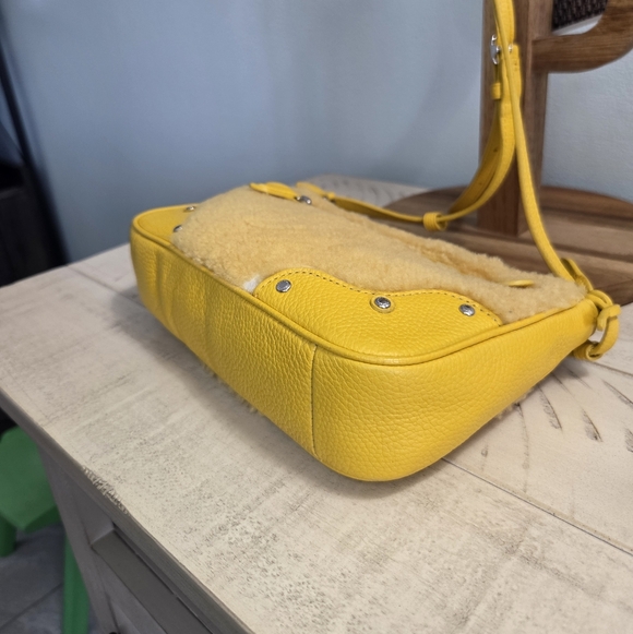 Coach Rhyder Shearling Pochette Banana Crossbody Purse 36490, EUC - Picture 11 of 16